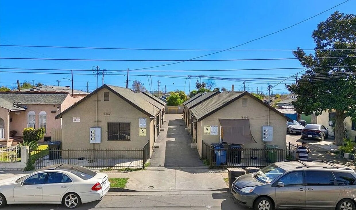 NewB 8804 - NewB 8804