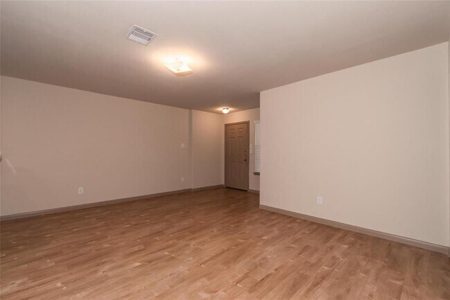 Foto del edificio - 5893 S Brenwood Dr