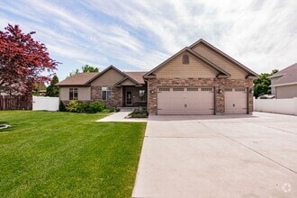 Building Photo - 3497 Dairy Ln