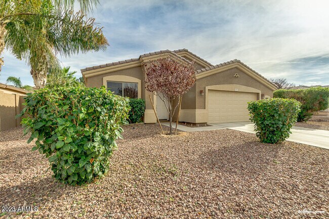 Building Photo - 2057 E Riviera Dr