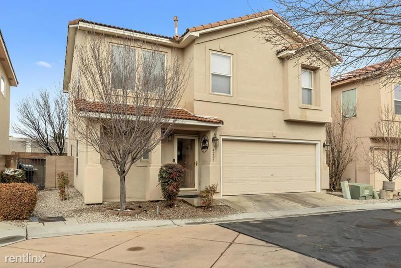 3 br, 2.5 bath House 4205 Altura Vista L... House Rental in
