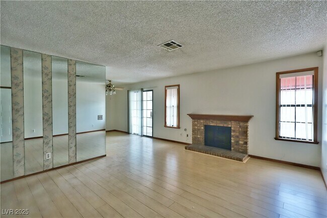 Foto del edificio - 6625 W Tropicana Ave
