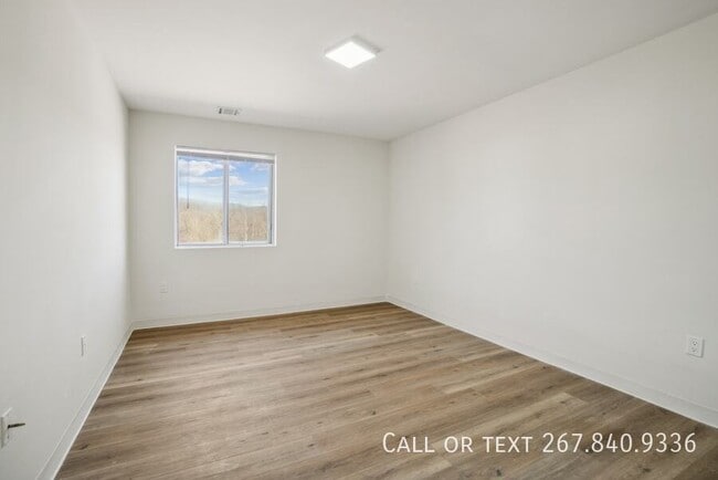 Building Photo - 300 College Park Dr