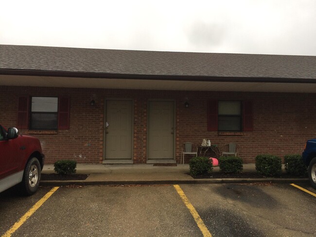 Building Photo - 421 Gibson Ln