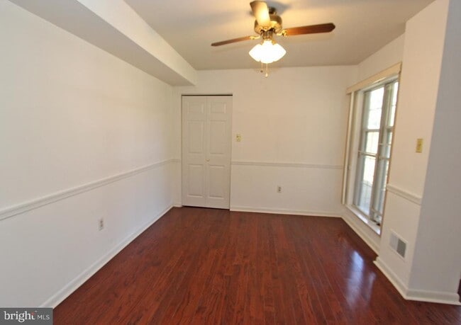 Building Photo - 185 Valley Stream Cir