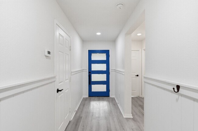 Foto del edificio - 10433 Russell Pines Dr
