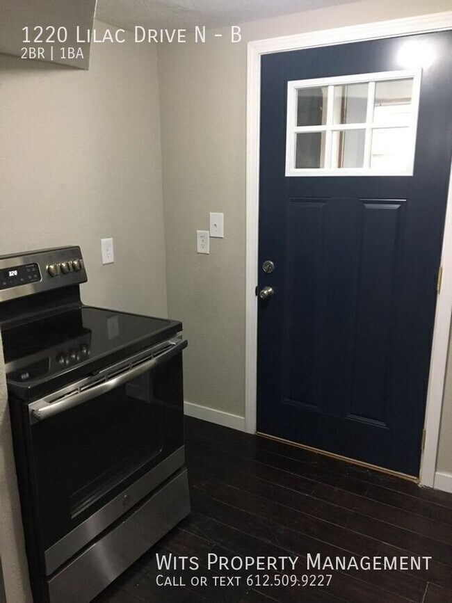 Foto del edificio - 1220 Lilac Dr N
