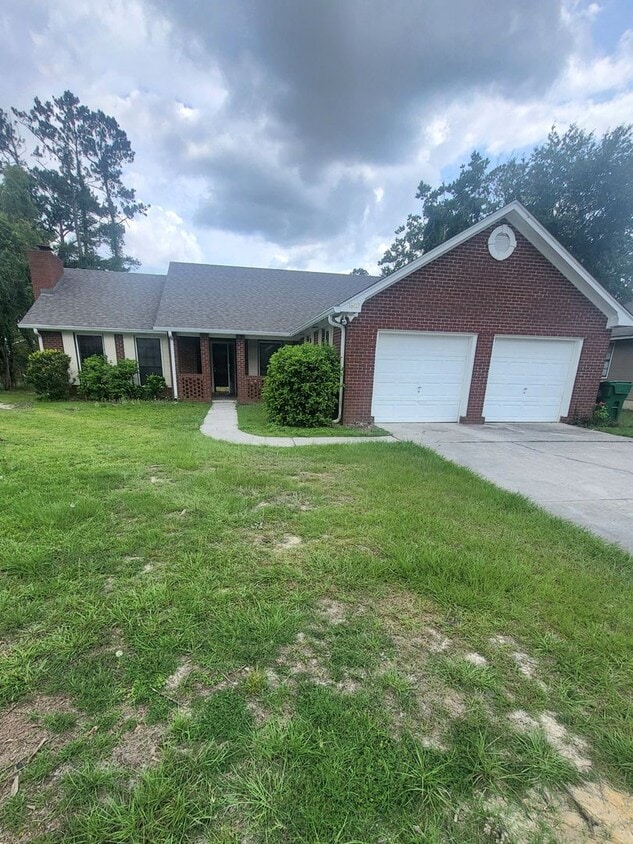 Primary Photo - 3 bedroom, 2 bath home