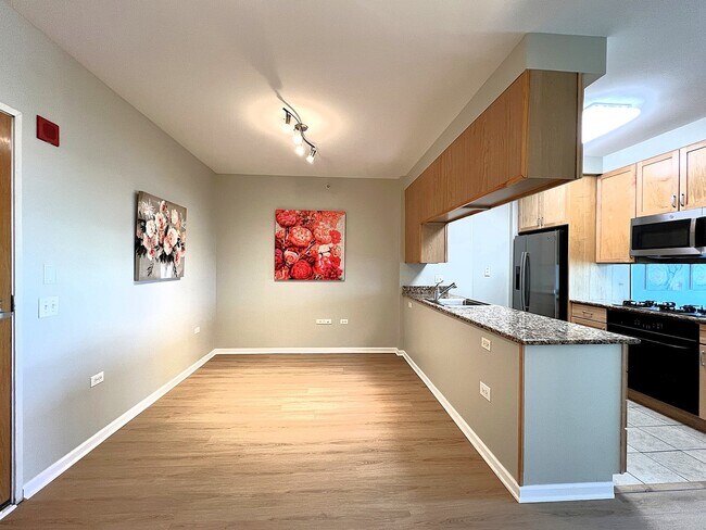 Foto del edificio - 9655 Woods Dr