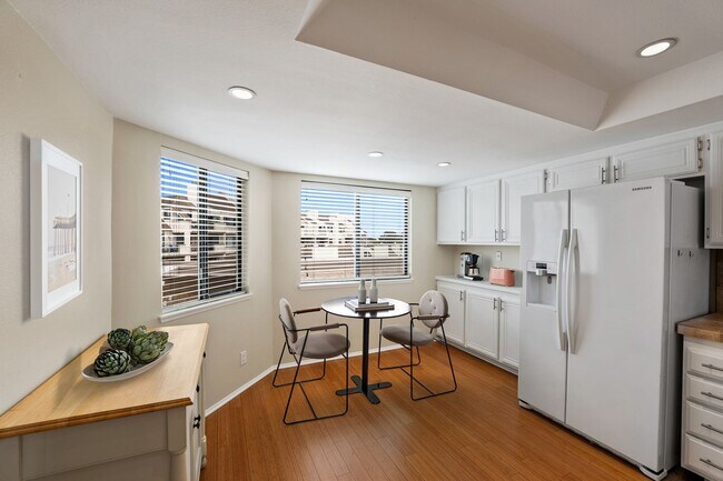 Foto del edificio - Port Hueneme | Panoramic Ocean Views — Your Top-Floor Oasis  | Surfside IV