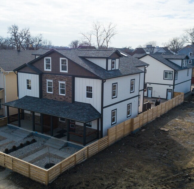 Building Photo - 2532 N College Ave