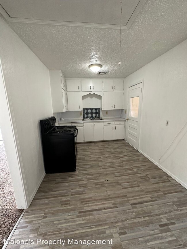 Building Photo - 2 br, 1 bath House - 5005 Asbury Ave.
