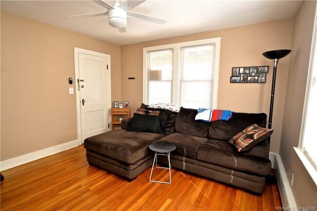 Foto del edificio - 85 Kneen St