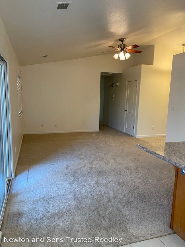 Building Photo - 3 br, 2 bath House - 252 N 5th Street
