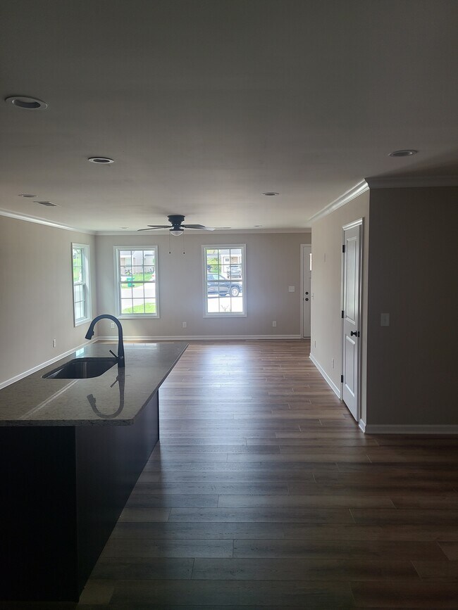 Great Room - 1004 Judah Bear Blvd