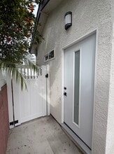 Building Photo - 15857 Stare St