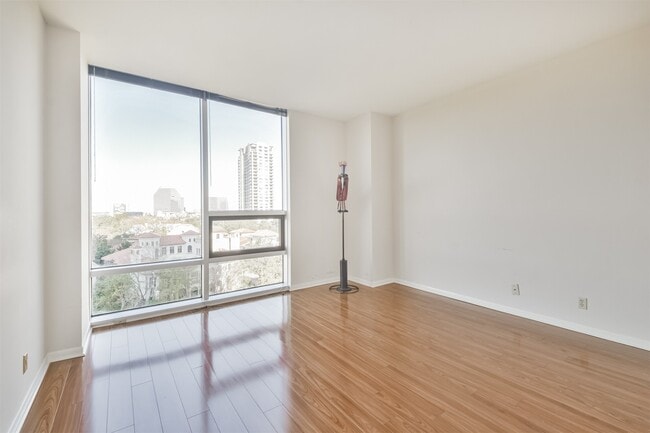 Building Photo - 5100 San Felipe St