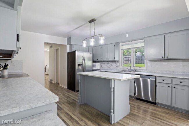 Foto del edificio - 4 br, 2.5 bath House - 4825 County Road Q