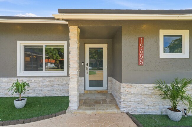Foto del edificio - 19655 NW 62nd Ct