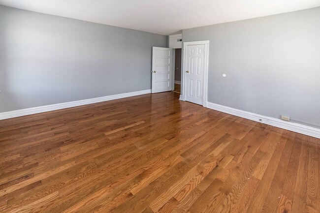 Interior Photo - Vandy House