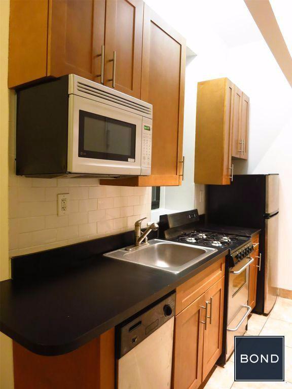 Primary Photo - 219 E 94th St