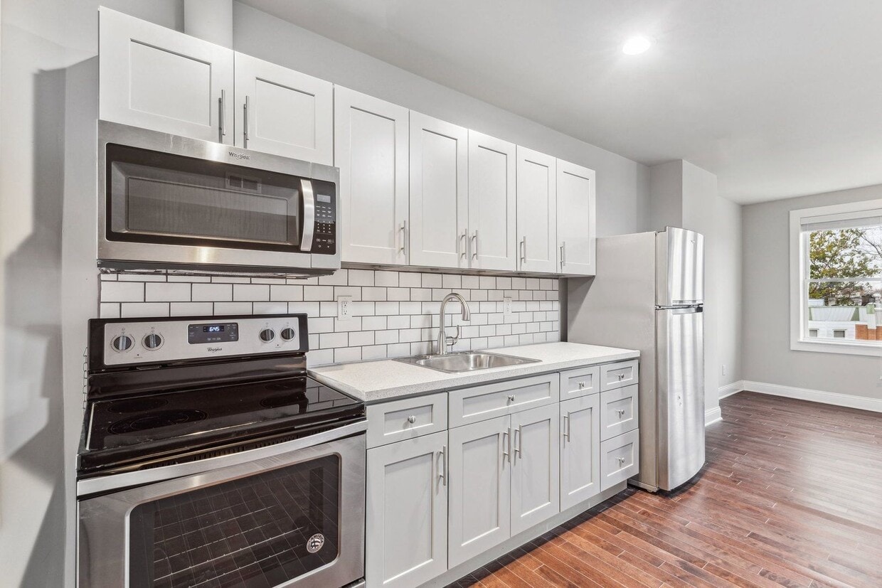 Photo - 2928 W Oxford Street