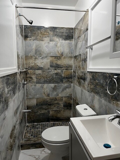 Ceramic Bathroom Titles - 165 Legion St