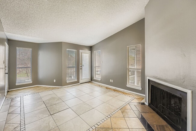 Foto del edificio - Room in Apartment on West Loop