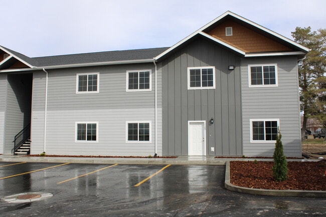Building Photo - RockCreek Village