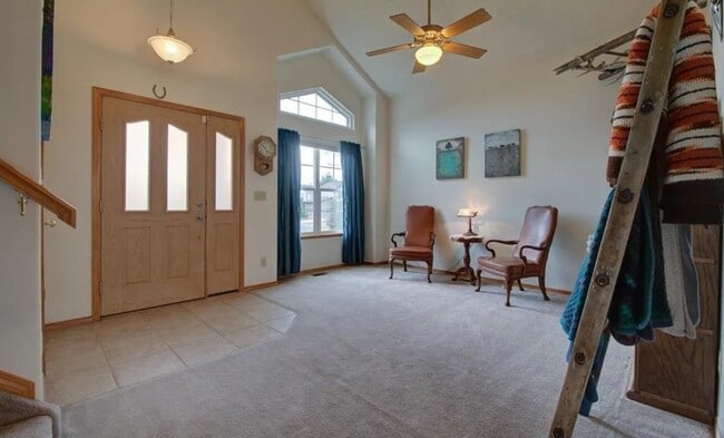 Building Photo - 6151 Oakwood Blvd