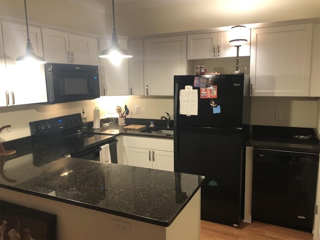 Building Photo - 96 Lummus Dr
