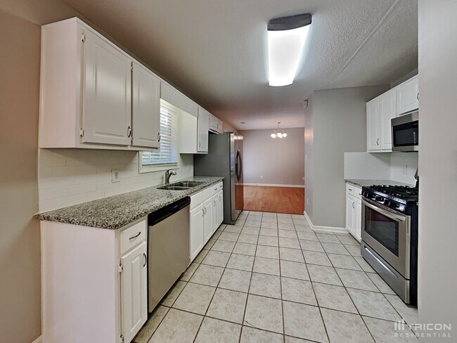 Foto del edificio - 3023 Ryan Rd