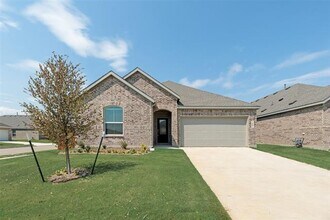Building Photo - 1301 Francesca Dr