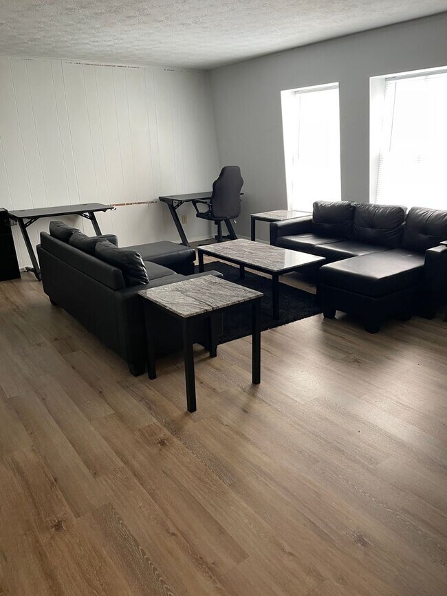 Foto del edificio - Furnished 1/1 in Chateau DeVille