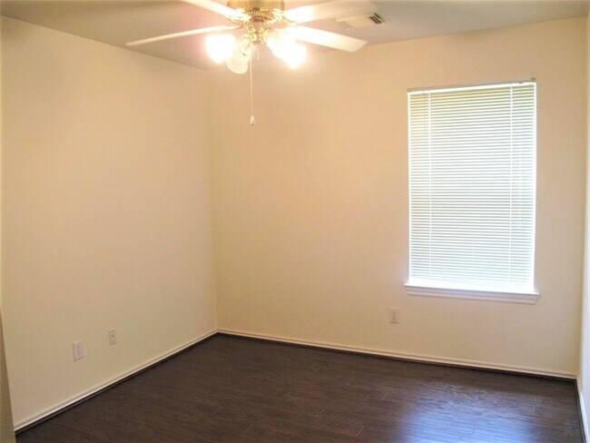 Foto del edificio - 3106 Aylesworth Ct