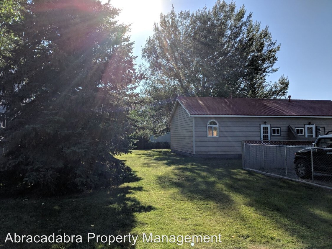 130 Laura Ln, Vaughn, MT 59487 Condo for Rent in Vaughn, MT
