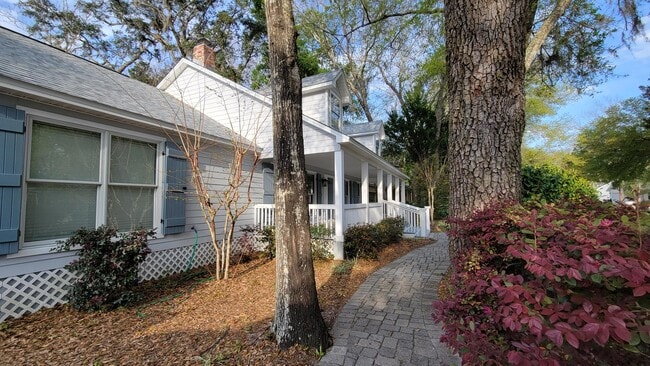 Building Photo - 45 S Blue Heron Dr