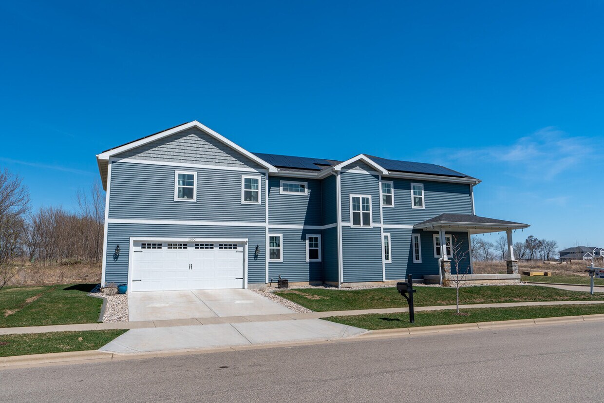 Building Photo - 1090 Celebration Blvd