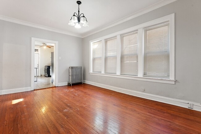 Foto del edificio - 7819 S Cornell Ave