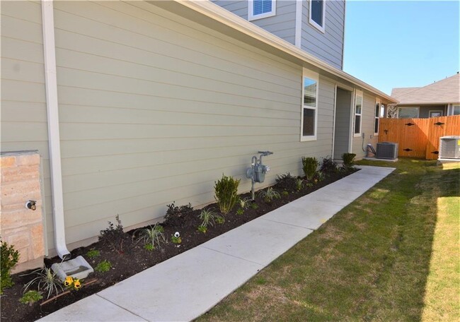 Building Photo - 14204 Handel Dr