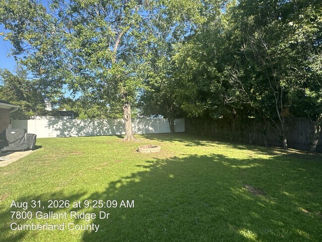 Foto del edificio - 7800 Gallant Ridge Dr