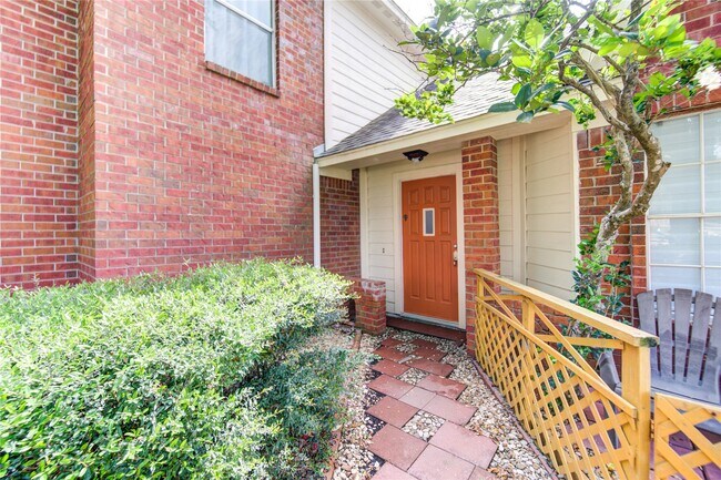 Foto del edificio - 902 Mesa Terrace Dr