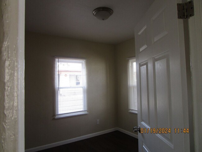 Foto del edificio - East Bakersfield Home COMING SOON