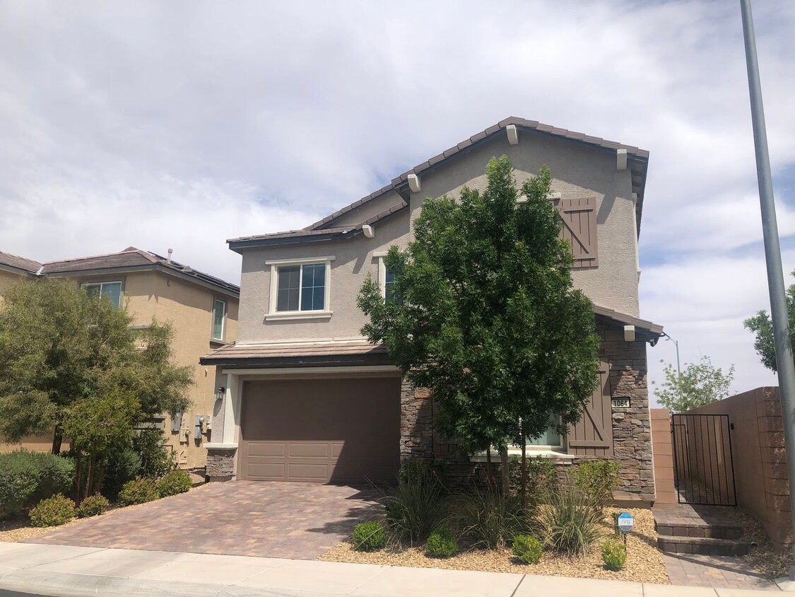 Primary Photo - MOVE-IN SPECIAL! ROOF -TOP DECK HENDERSON ...