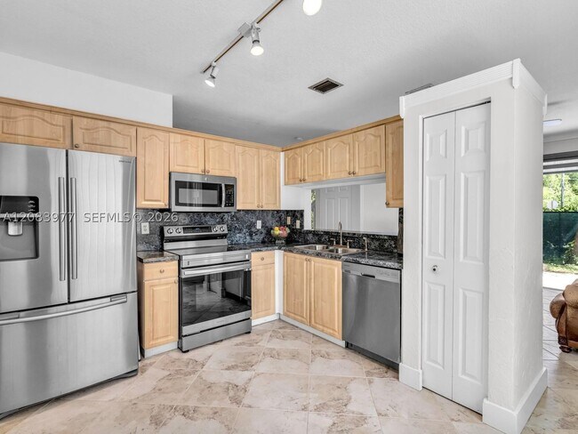 Foto del edificio - 15037 SW 50th Ct