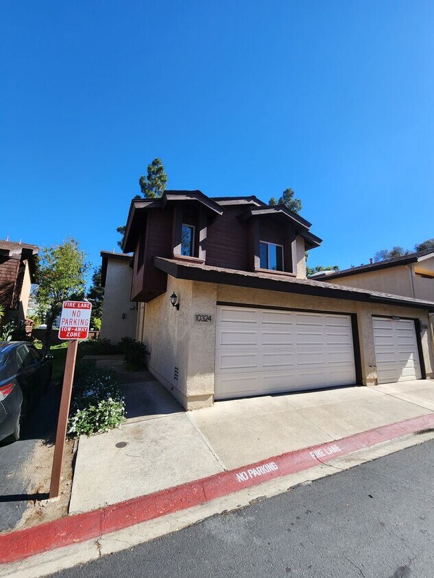 Foto principal - 4 BD/2.5 BA Two Story Townhouse in Timberl...