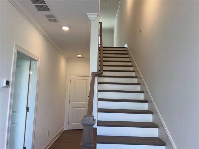 Foto del edificio - 6605 Beacon Dr