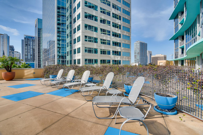 Lake Eola Park Apartments