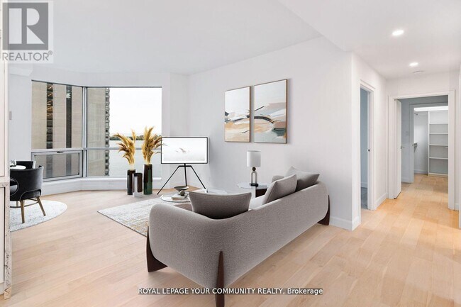 Building Photo - 10 Queens Quay W