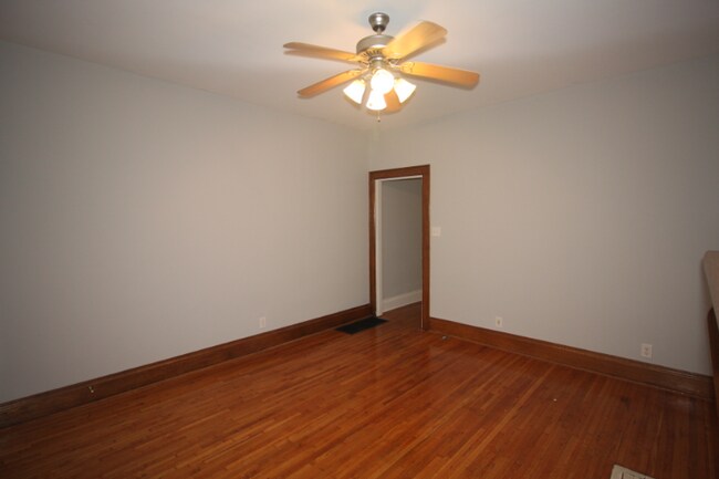 Foto del edificio - 78 W Greenwood Ave
